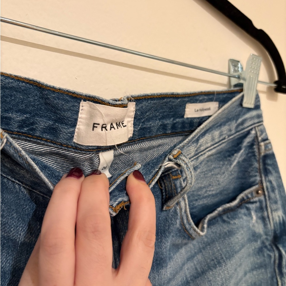 Frame Denim Faded Blue Cropped Jeans - Picture 2 of 7